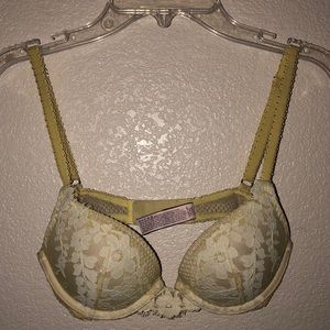 Lace Victoria’s secret bra size 32B
